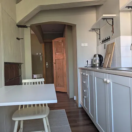 Cozy 2-room Near Old Town / Telliskivi شقة تالين